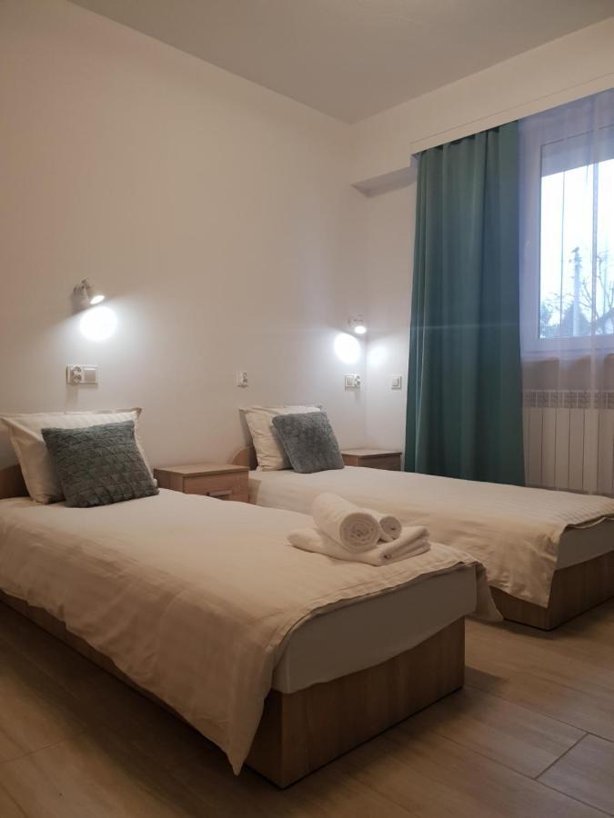Hostel Mleczna - Metro Zacisze วอร์ซอ ภายนอก รูปภาพ